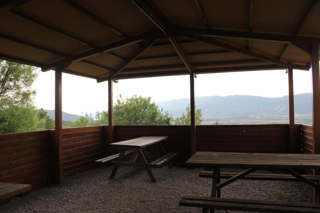 Albergue Restaurante De Artieda Exterior photo